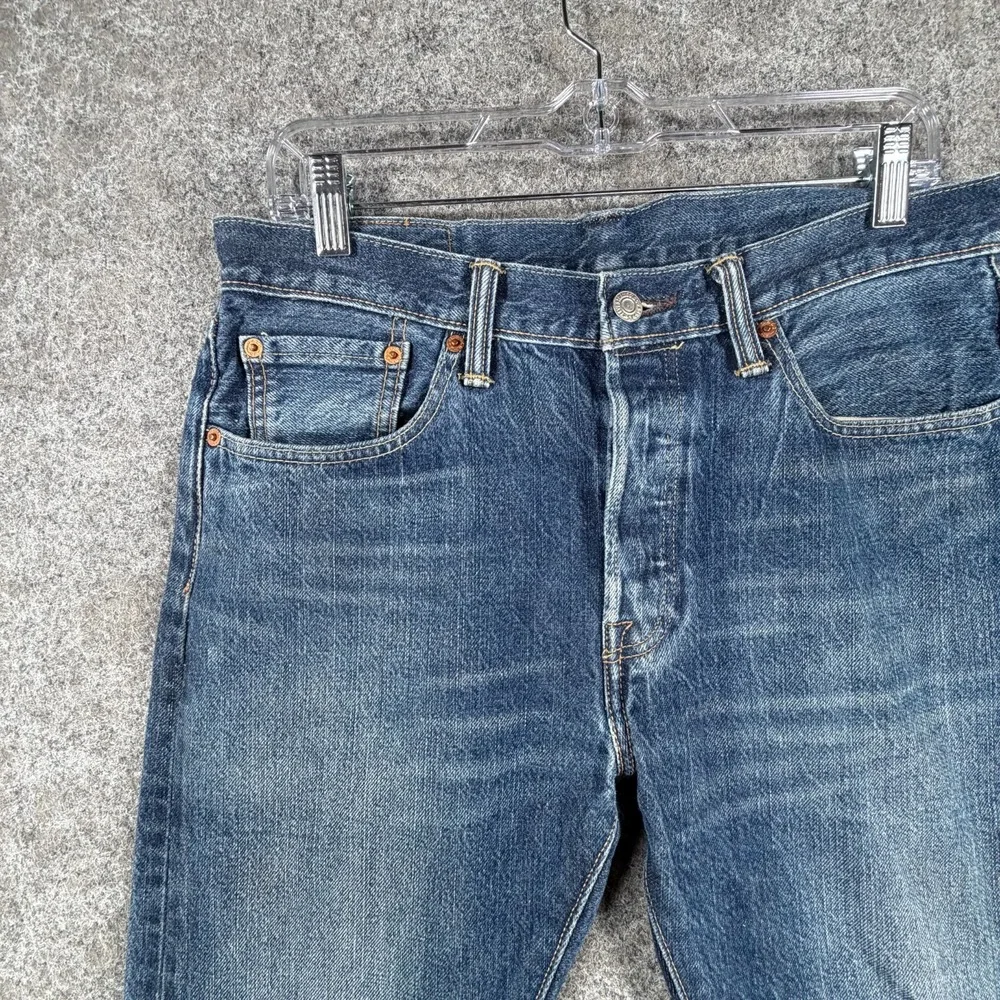 Levi's 501 Original Fit Jeans Mens 32x32 Blue Medium Wash Straight Button Fly